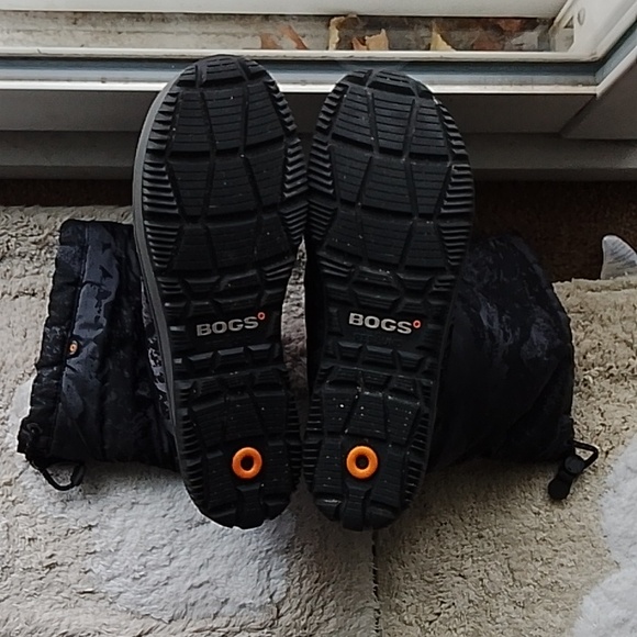 Bogs Black Camouflage 9 Women's Winter Boots NWOT - Picture 6 of 15